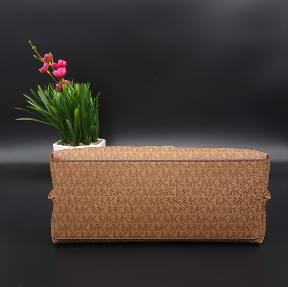 Michael Kors Joan Logo LG Shoulder Bag Brown - Picture 4 of 8